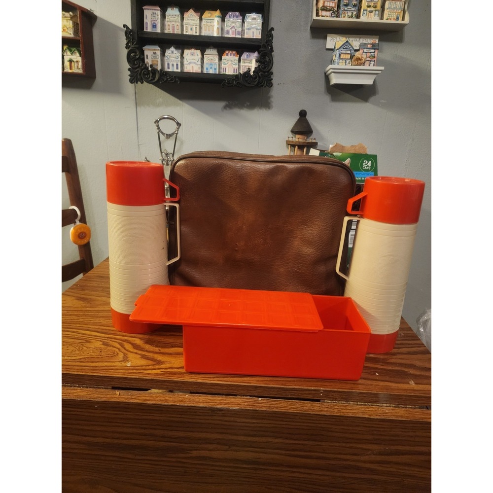 Vintage MCM Aladdin Picnic Set‎ & Brown Vinyl Leather Carry Bag, Full Set 1960s